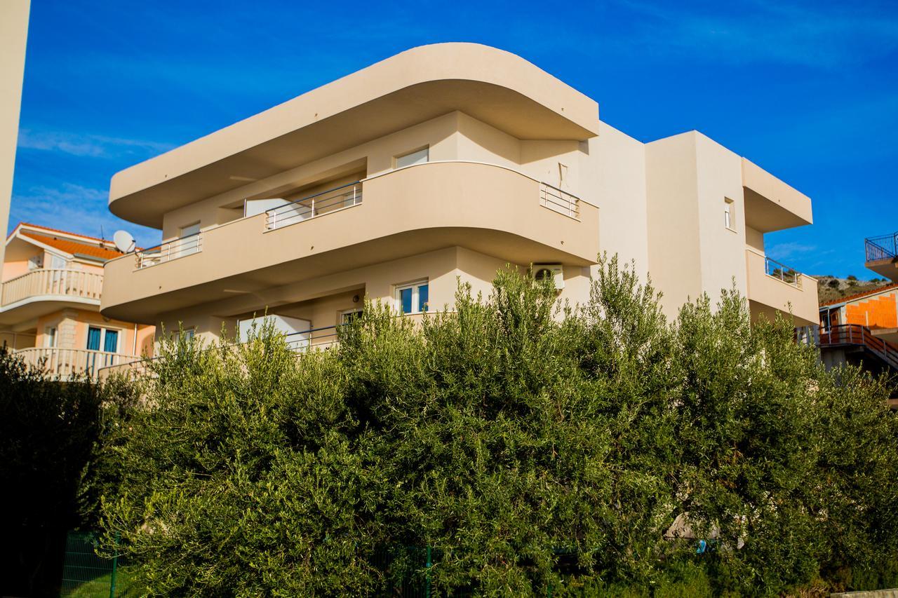 Maiv Residence - Family & Designer Suites Rogoznica  Bagian luar foto