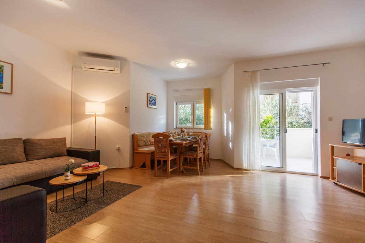 Maiv Residence - Family & Designer Suites Rogoznica  Bagian luar foto