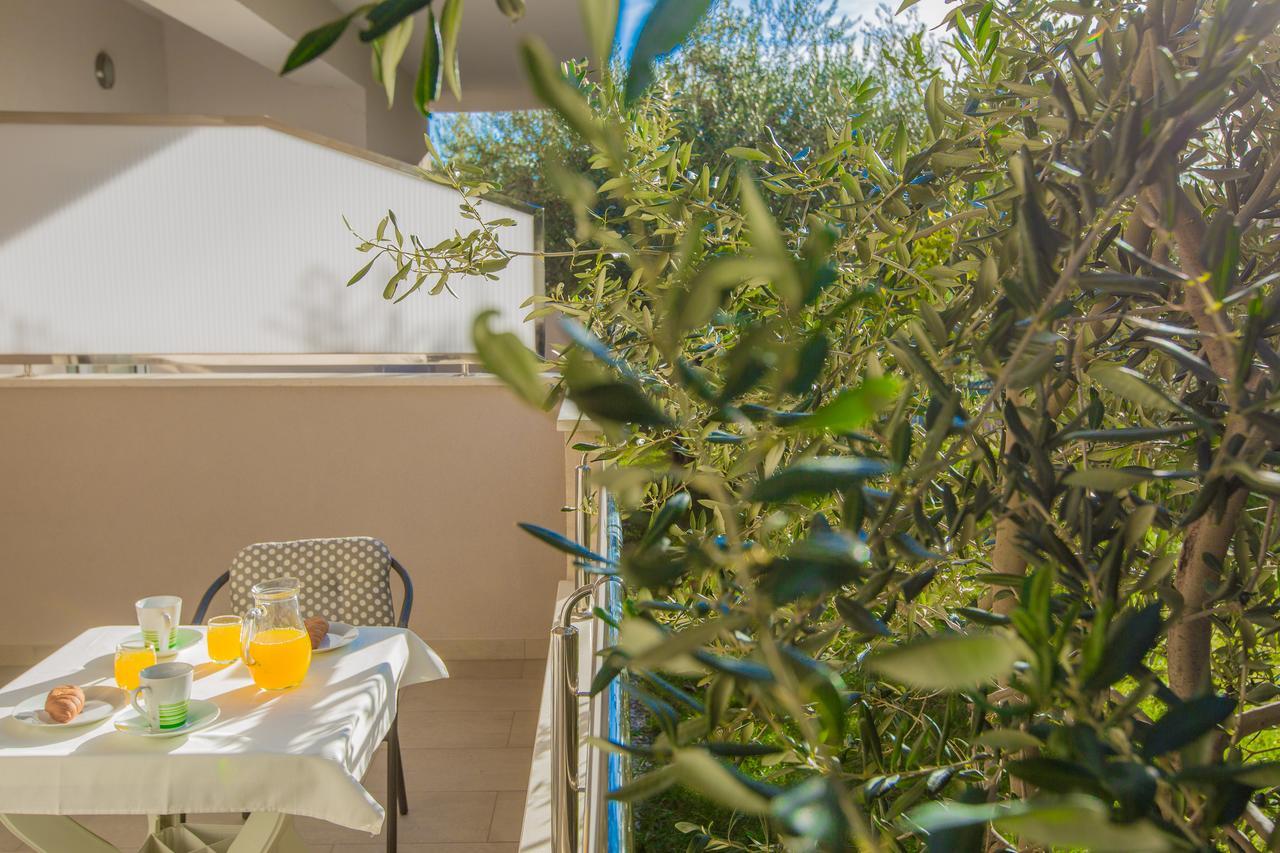 Maiv Residence - Family & Designer Suites Rogoznica  Bagian luar foto