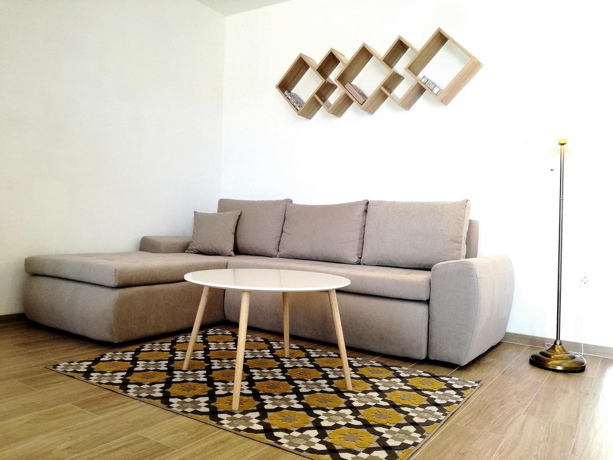 Maiv Residence - Family & Designer Suites Rogoznica  Bagian luar foto
