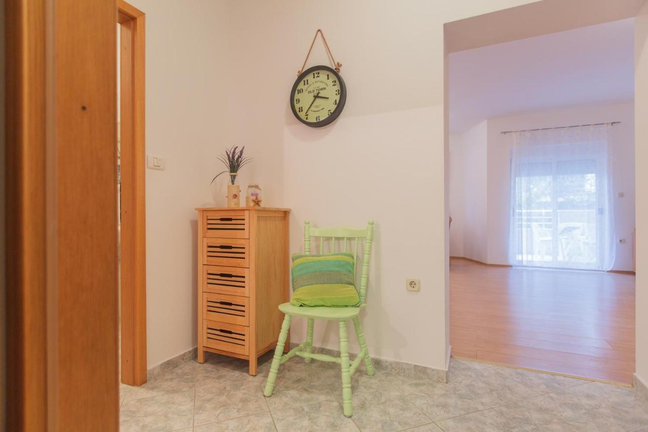 Maiv Residence - Family & Designer Suites Rogoznica  Ruang foto